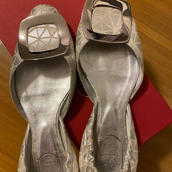 Roger Vivier Women Flats 37 Size Good condition - Picture 6 of 6